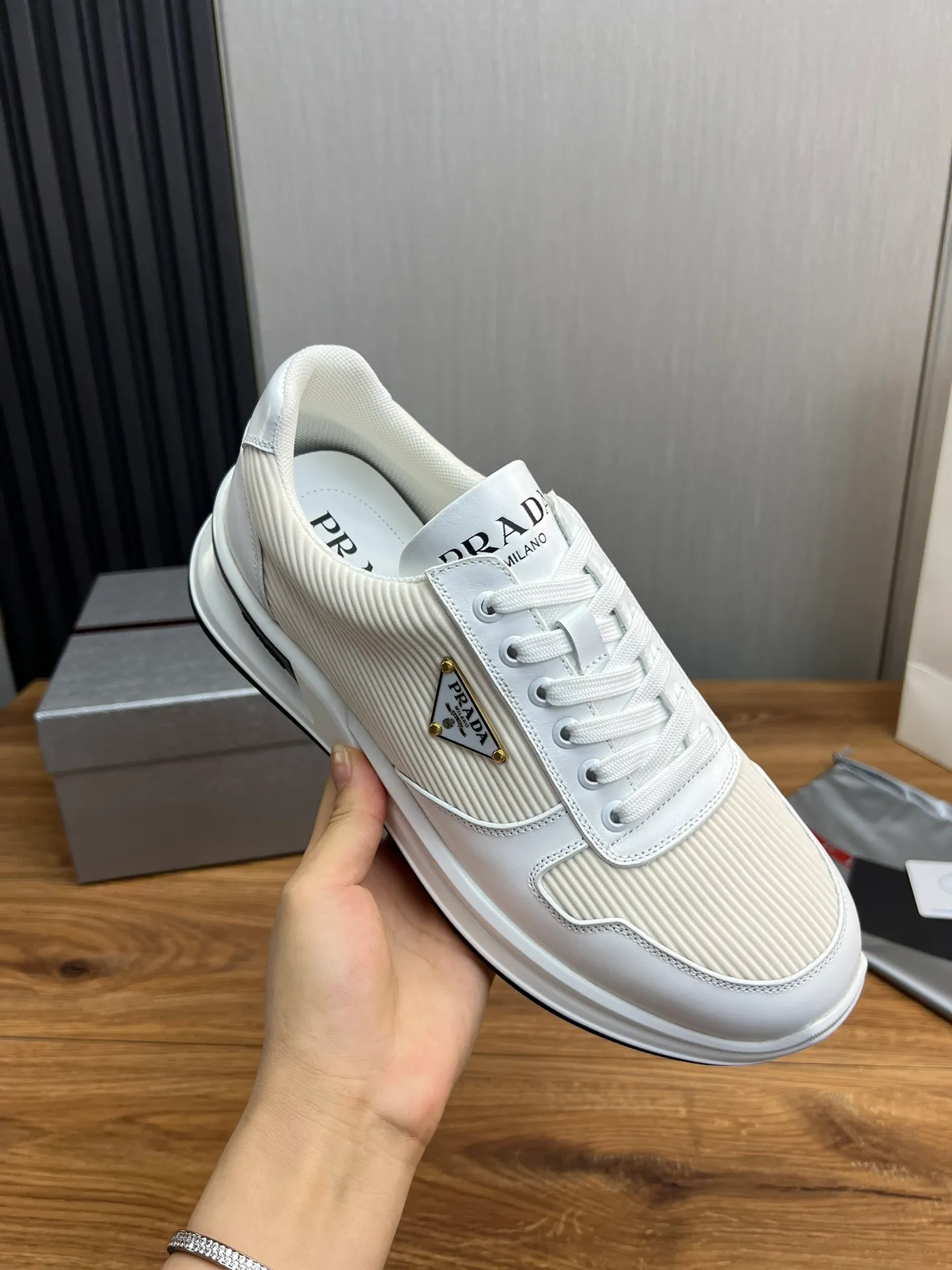 Men's shoes 💰580💰 [PRADA] Men's shoes are popular in the counter, official website is synchronized, 1 high-quality shipment ✔️Original cowhide stitching mesh + cowhide lining, 1🆚1 replica, original original bottom, 38-45 (45 customized, non-refundable)